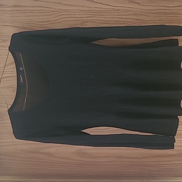 Stretch peplum shimery fashion top - Picture 2 of 5